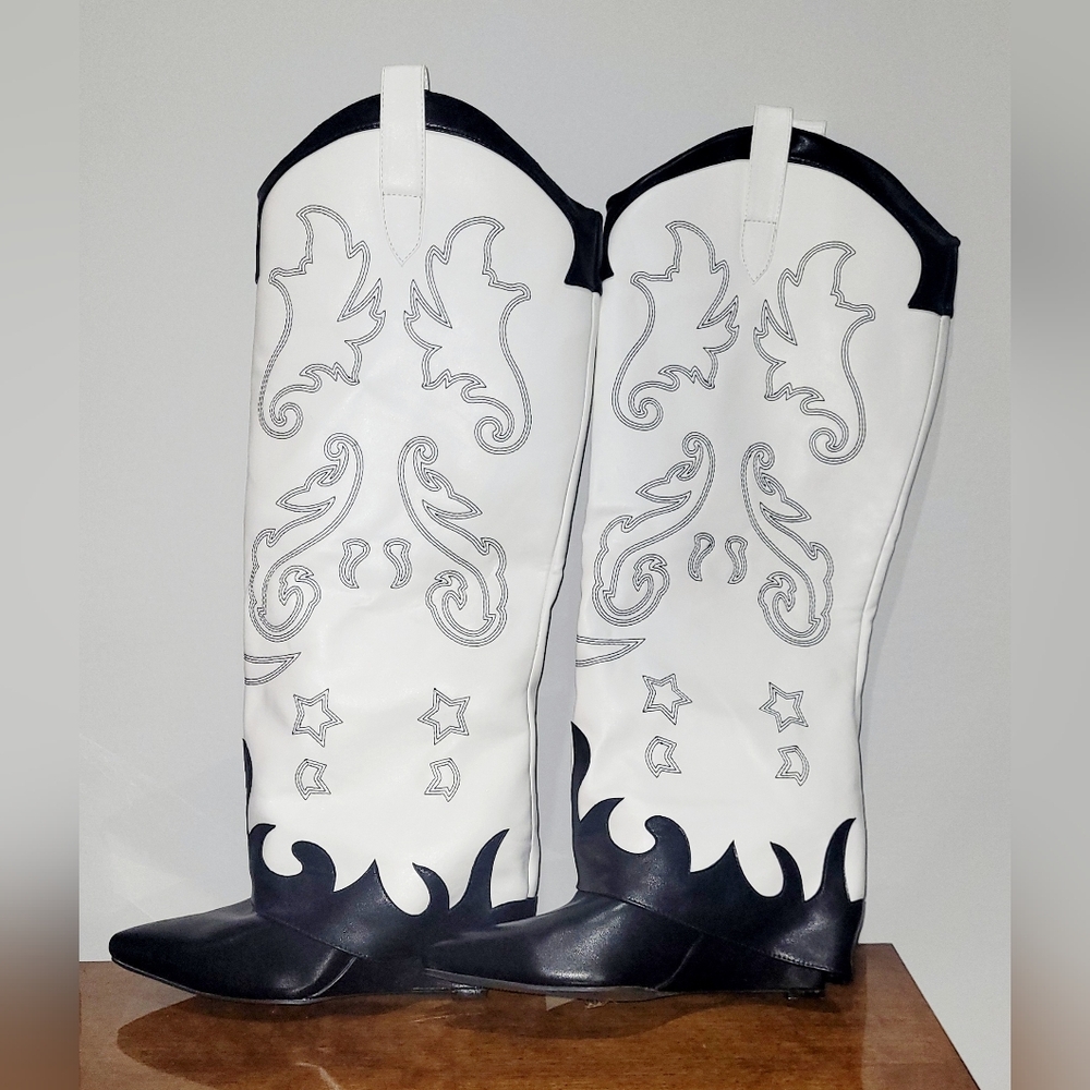 NWOT Azalea Wang Black/White Cowboy Boots. Size 11